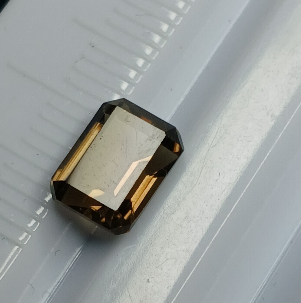 Elegant Brown Golden Tourmaline Gemstone 8x6mm Emerald Cut